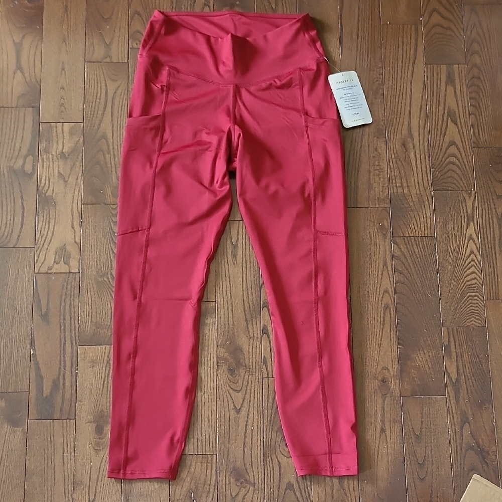 NWT Fabletics Women's Red High-Waisted 7/8 Pants legging side pockets size L